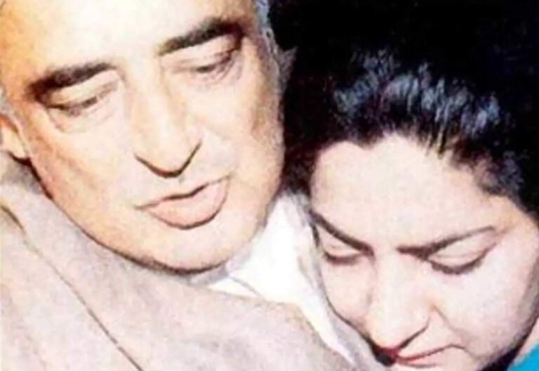 Rubaiya Sayeed with his father Mufti Sayeed